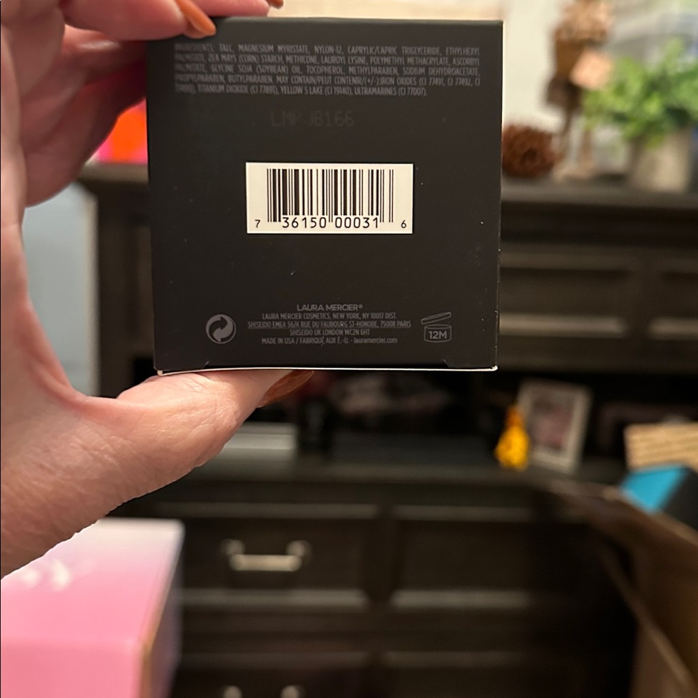 LAURA MERCIER Loose Setting Powder in Translucent NEW - Picture 12 of 12